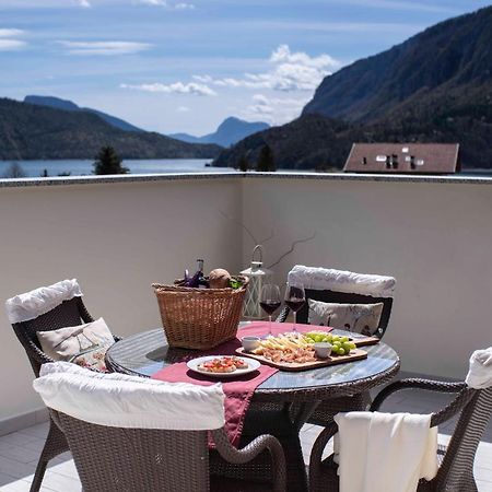 Attico Con Vista Sul Lago E Montagne A Molveno Buitenkant foto